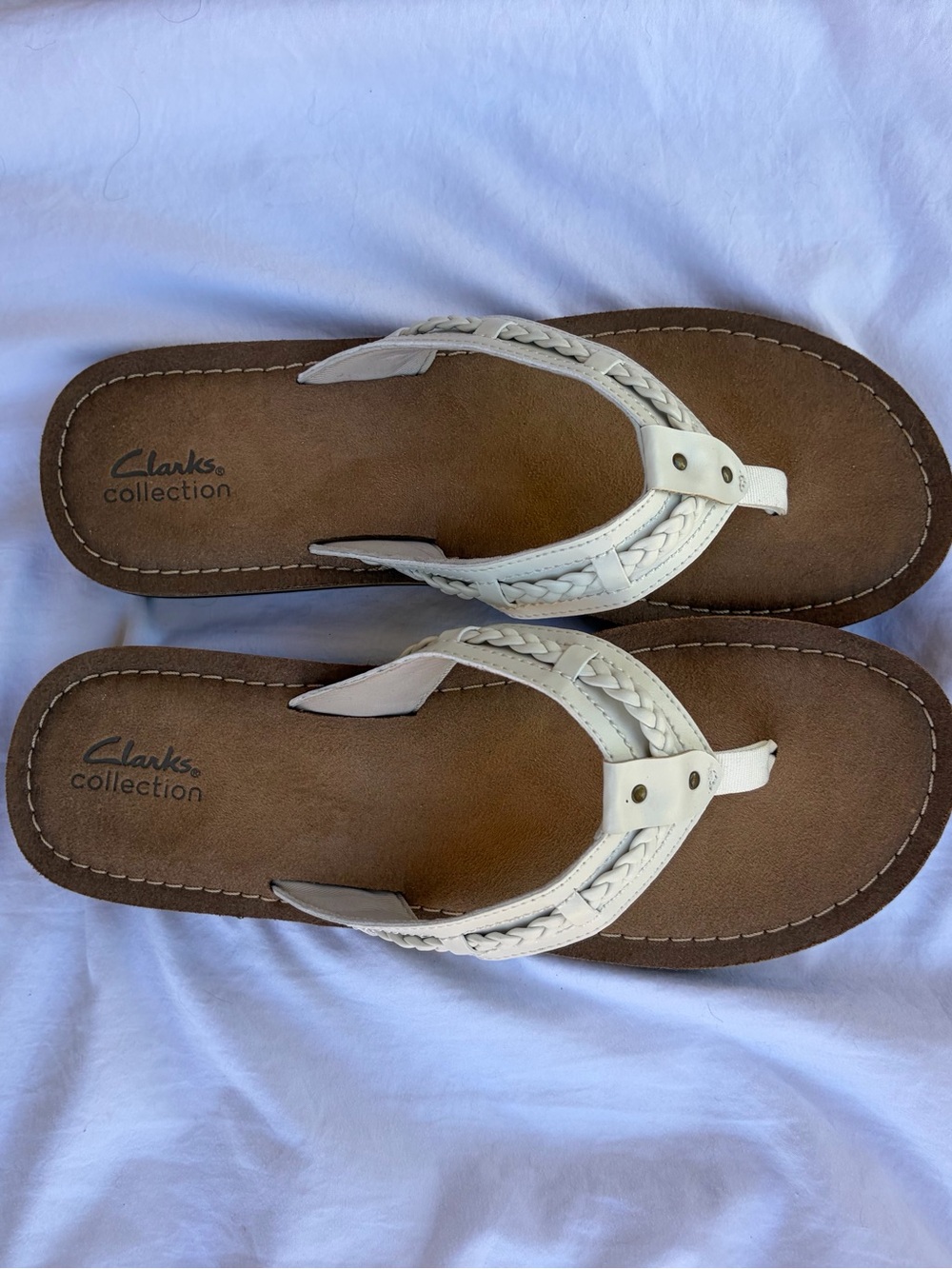 Clarks Fenner Nerice flip-flop sandals off white NWT Sz 11 Arch Comfort